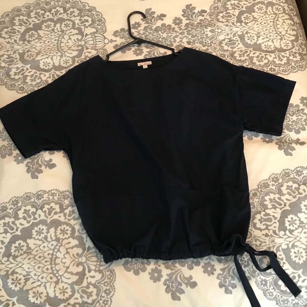 Short sleeve Gap pull over top